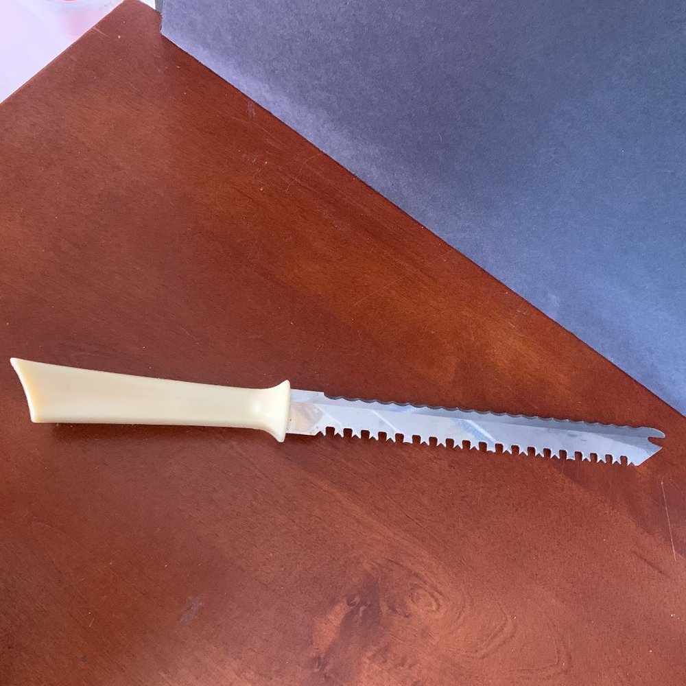 Vintage Quikut Quikkle frozen food double side saw serrated knife 15" w 9" blade